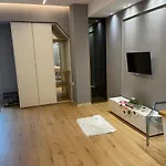 Apartment Square 21