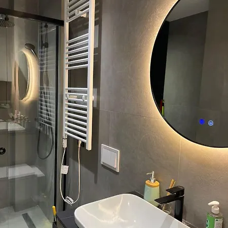 Square 21 Apartman *