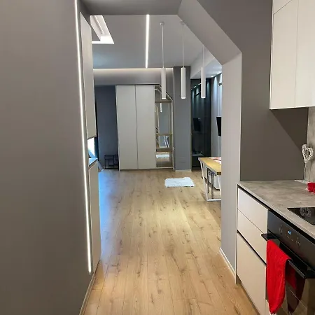 Apartman Square 21 *