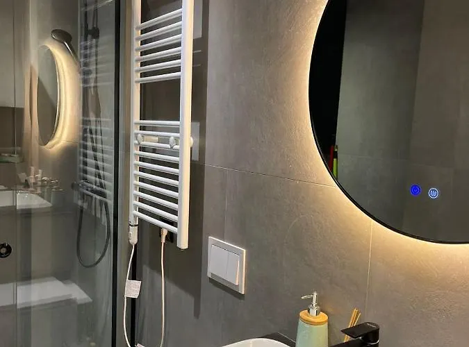 Square 21 アパート *