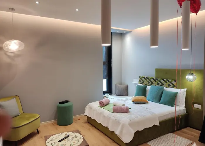 Square 21 アパート *