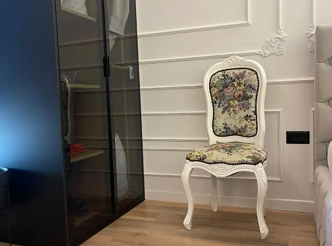 Square 21 ティラナ