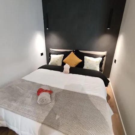 Apartment Square 21 *