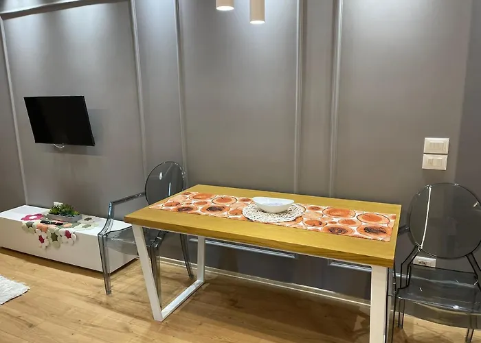 Square 21 Apartment *