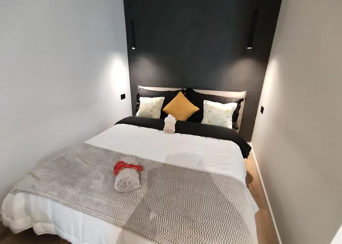 Apartment Square 21 *